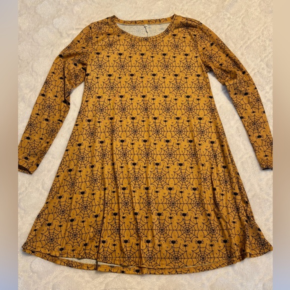 Medium mustard yellow spider web long sleeve baby doll dress - Picture 1 of 3